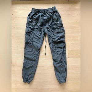 Urban Outfitters Cargo Joggers (X-Small)